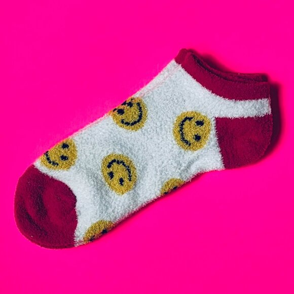 Fuzzy Smiley Face Footie Slipper Socks - Picture 6 of 6